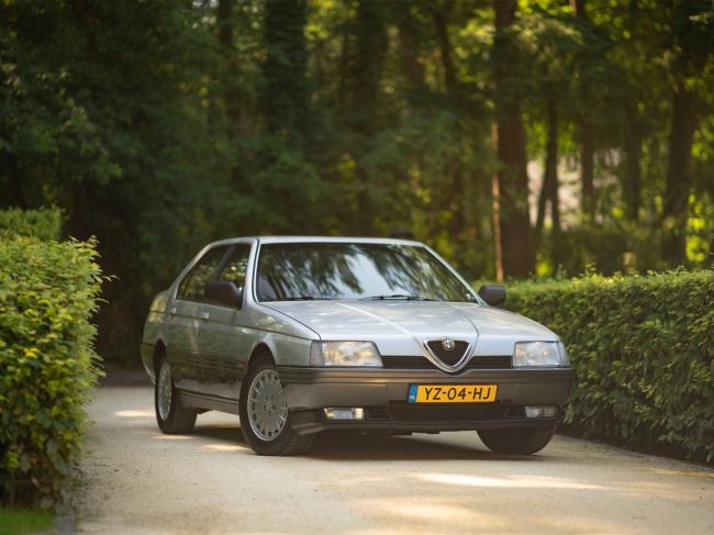 #AM_ita 
Alfa Romeo 164 V6
Страна марки: Италия
Страна-изготовитель: Италия 
Год выпуска: 1991
- Тип кузова: Седан 
Original..